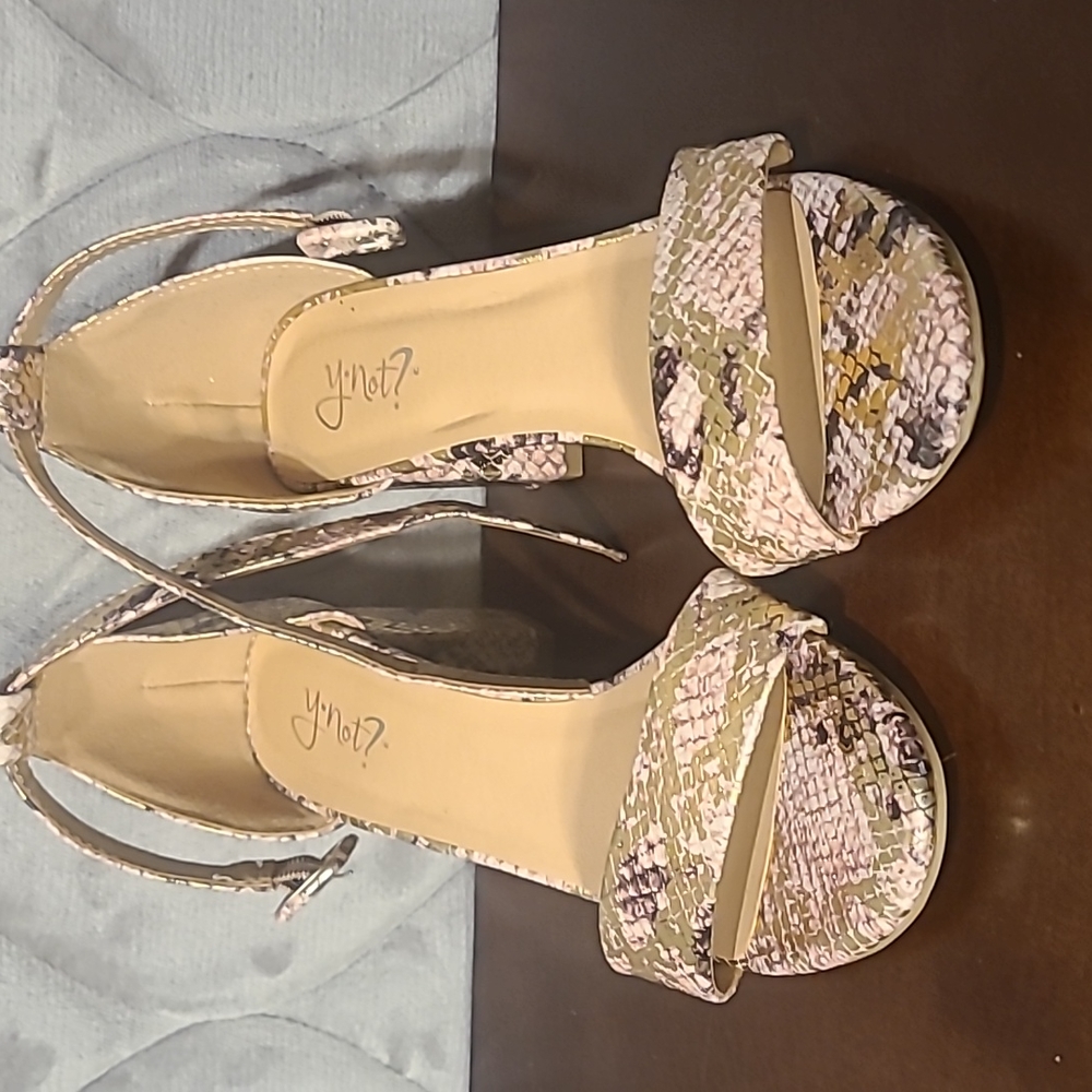 Block heel snake print